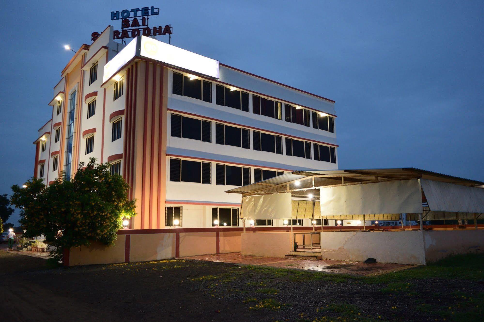 Hotel Sai Shraddha Shirdi Ngoại thất bức ảnh
